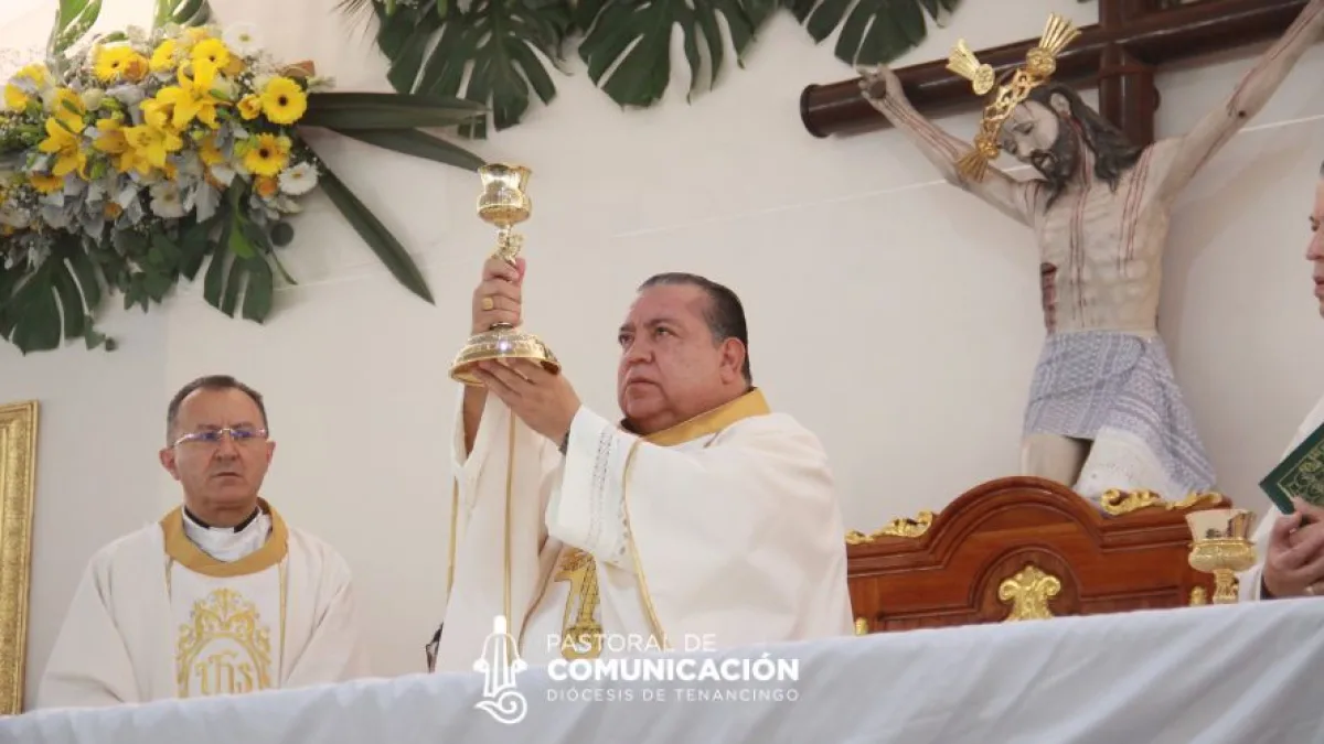 Me encanta construir y no soy arquitecto. ORDENACIÓN EPISCOPAL DE MONS. Víctor Cárabes Cávez